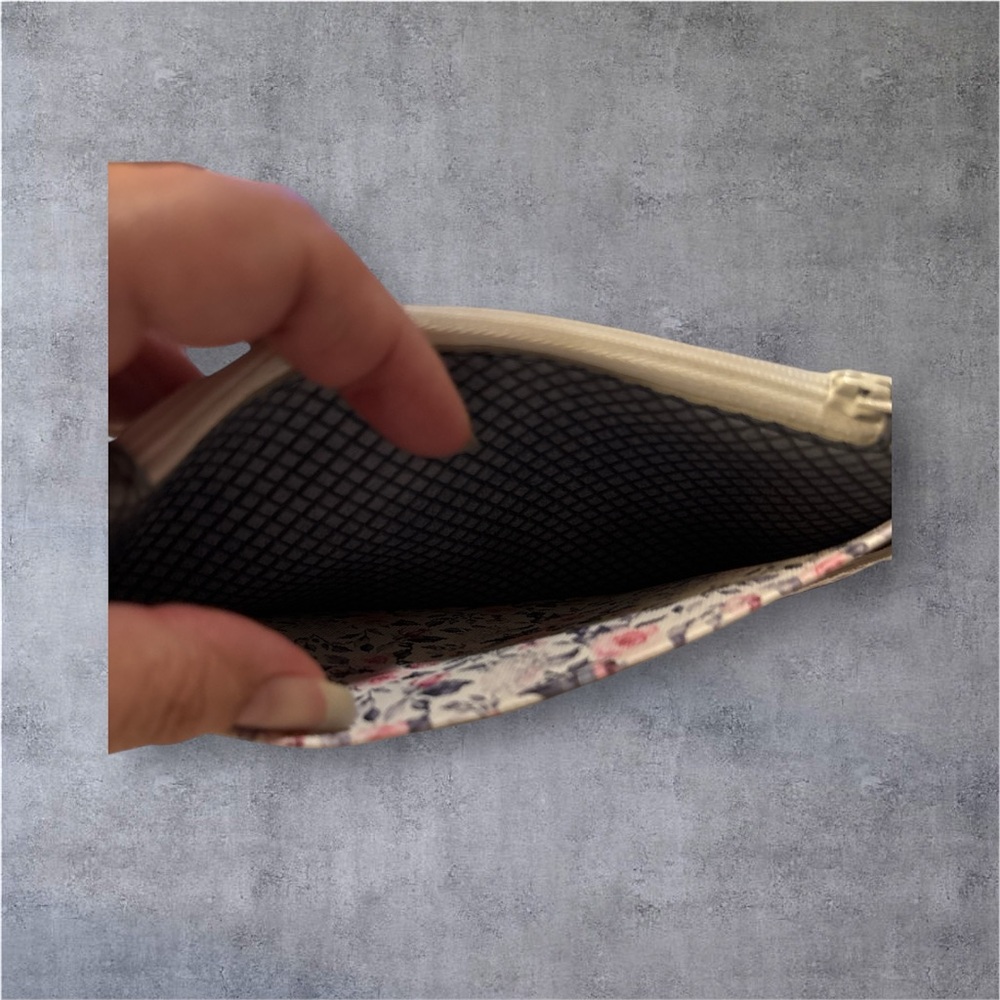 Floral Patterned Wallet with Button Closure - Picture 4 of 6